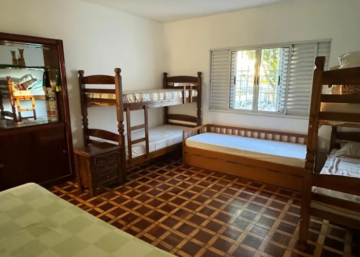 Quarto Privativo Em Residencia Otima Localizacao
